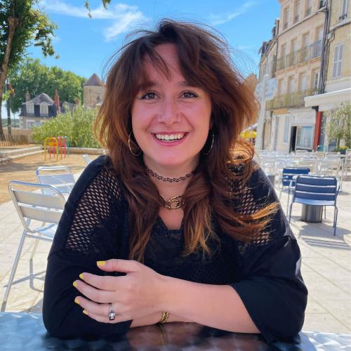 « On n'est jamais bizarre à l'endroit où on doit être » : rencontre avec Fleur Bataille