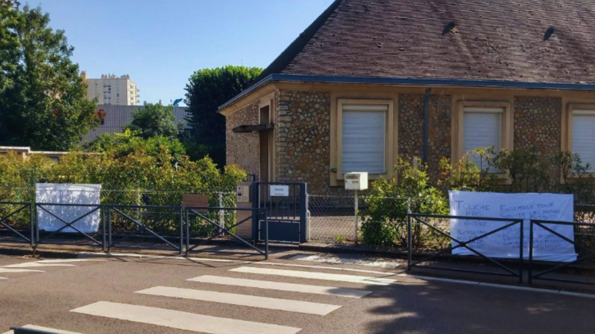 La cantine de l'école maternelle du Mouesse menacée de fermeture : les parents montent au créneau