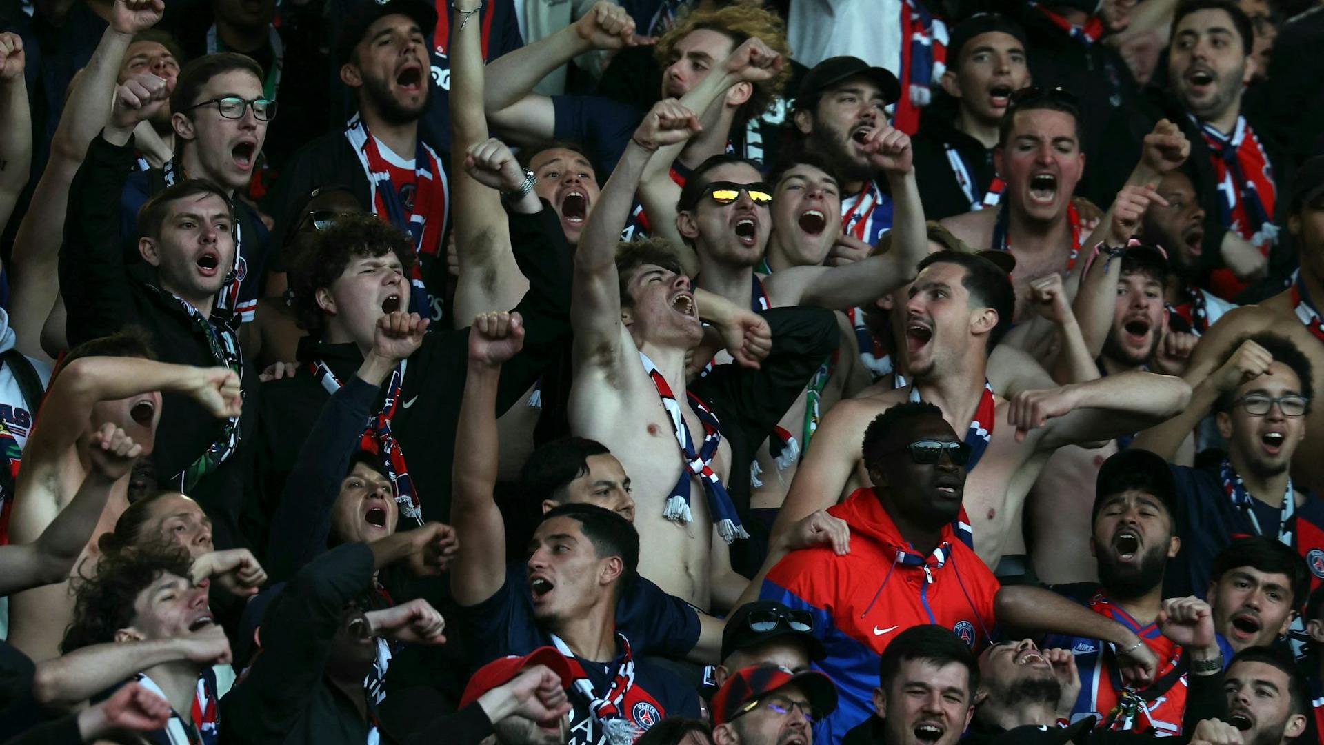 Football : Quand les tribunes chantent, le stade comme scène d’émotion collective