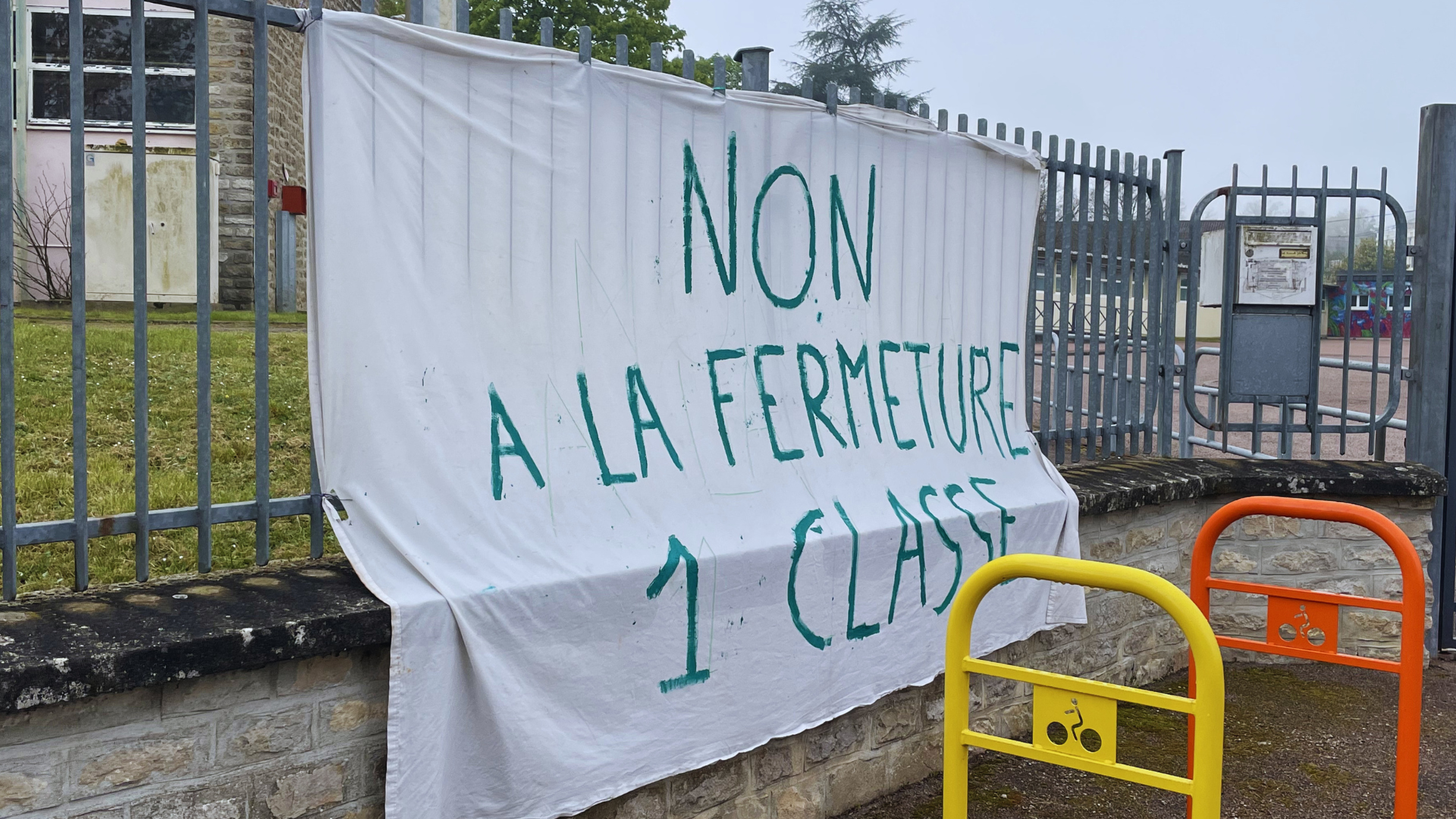 À Nevers, une fermeture de classe contestée révèle les angles morts des politiques éducatives