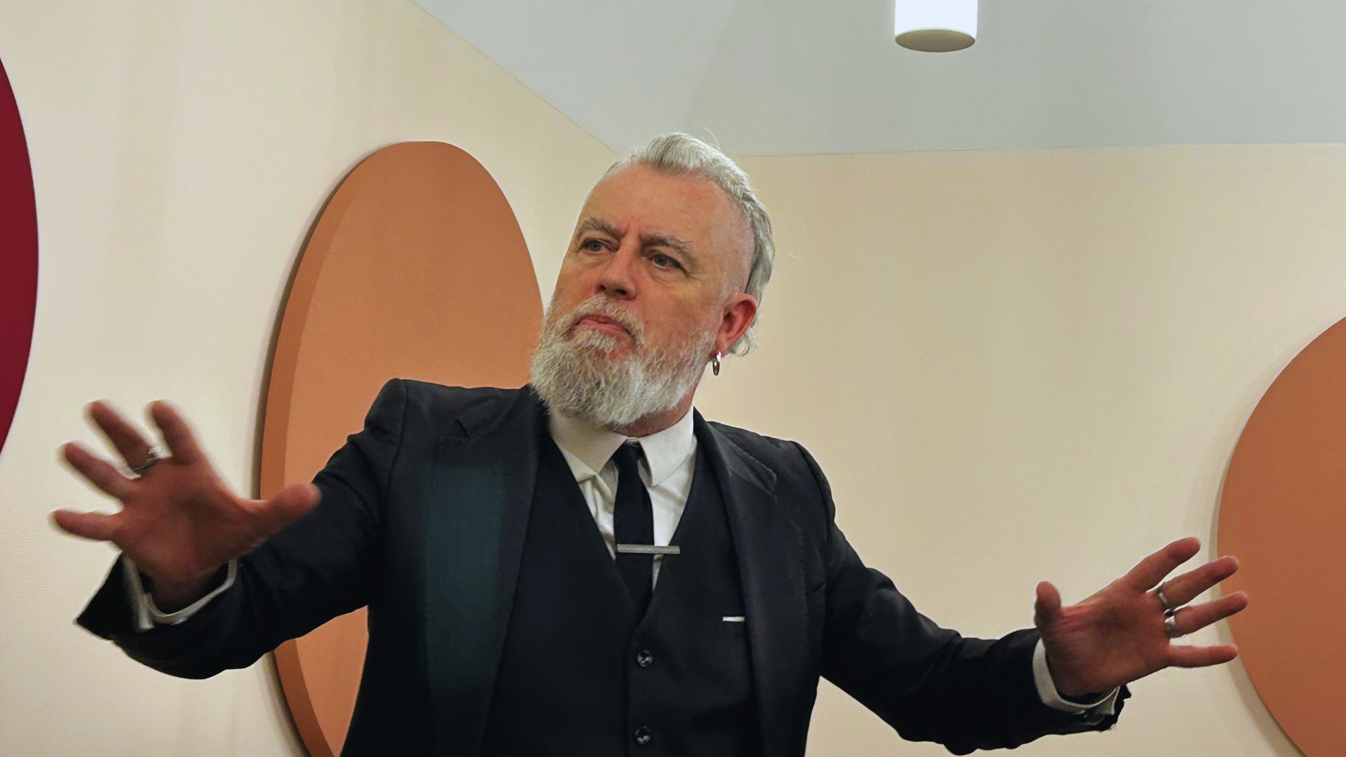 Le philosophe forain débarque à Moulins-Engilbert : une soirée entre Audiard et Socrate