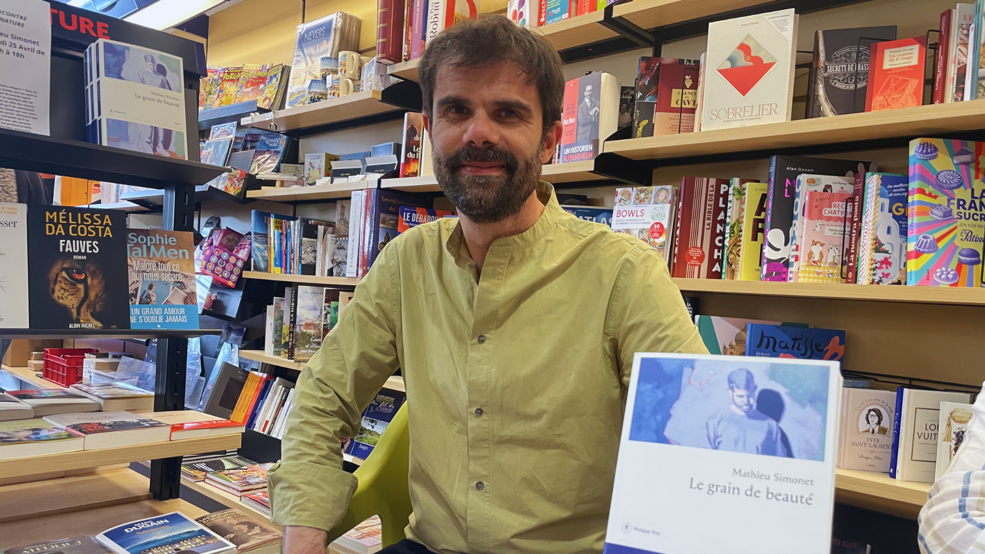 « Le Grain de beauté » : Mathieu Simonet raconte la mort et la liberté du deuil
