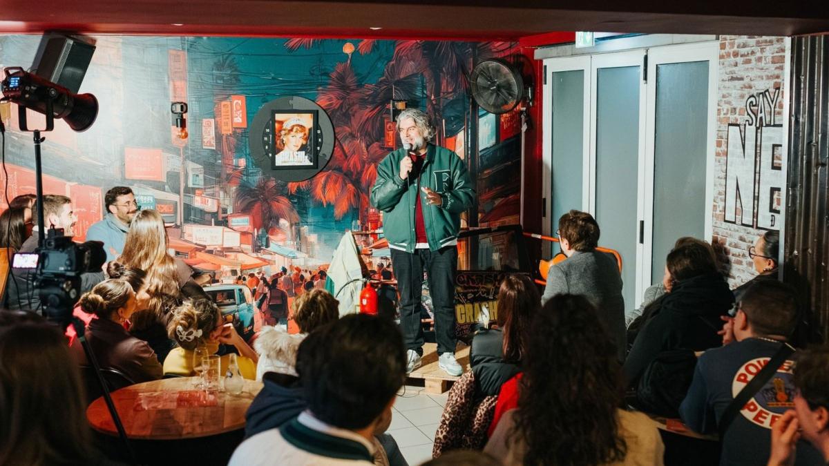 Le Crash Comedy Club arrive à La Charité-sur-Loire avec un plateau sans concession