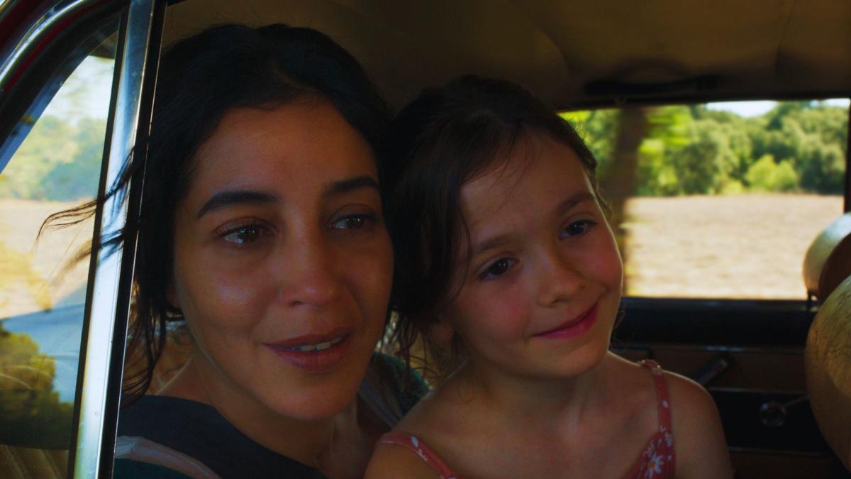 « Changer l’eau des fleurs » : les premières images du film tourné à Autun viennent de sortir