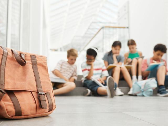 PISA 2025 : l'école française enregistre son pire score depuis 25 ans, un déclin qui interroge