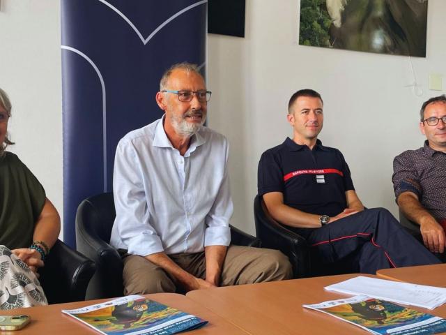 La Nièvre offre des vacances aux pompiers mobilisés contre les mégafeux