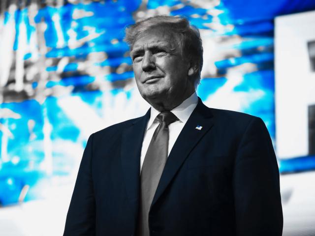 Trump monnaie ses tweets qui font trembler Wall Street : 100 000 dollars le ticket VIP