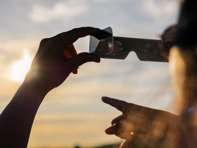 Éclipse solaire du 12 août : la Nièvre s'organise pour un spectacle qu'elle ne reverra pas avant 2081