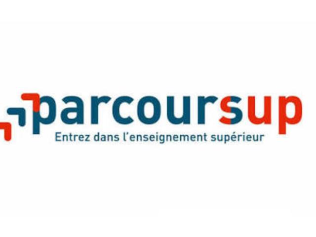 Fin de parcoursup, classes moins chargées, plus de professeurs : ce que le gouvernement prépare face à la colère des lycéens