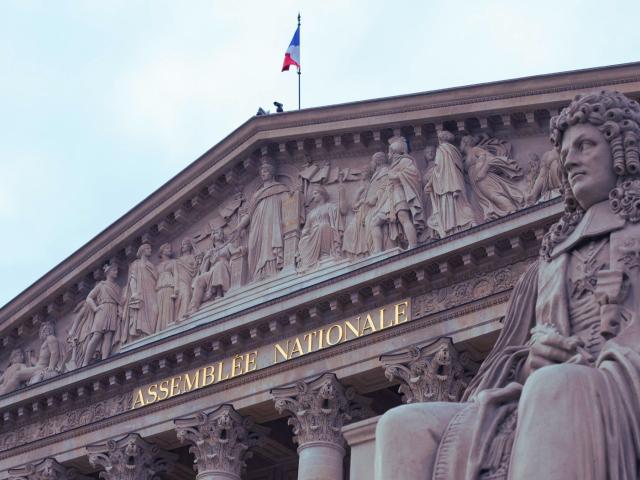Protection des enfants : l'Assemblée nationale adopte le projet de loi et instaure la perpétuité pour les viols en série sur mineurs