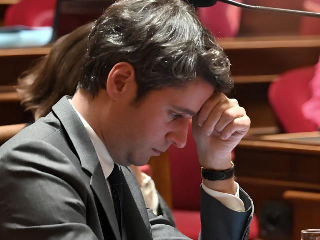 L'embarras de Gabriel Attal sur l'annulation de la commande de Canadair
