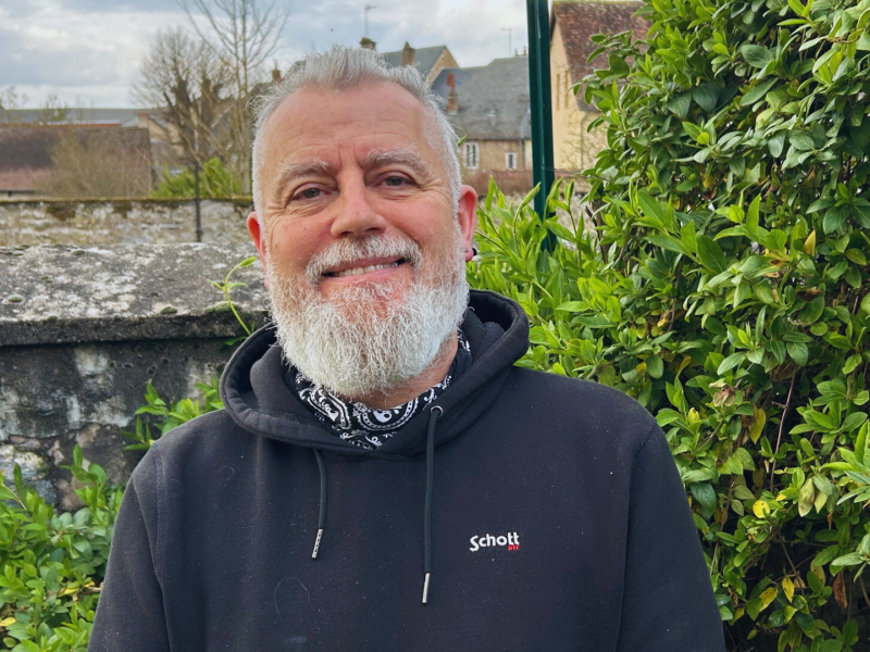 Dans les chemins creux du Morvan, Alain Guyard philosophe à ciel ouvert